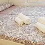 Luna Apartment *